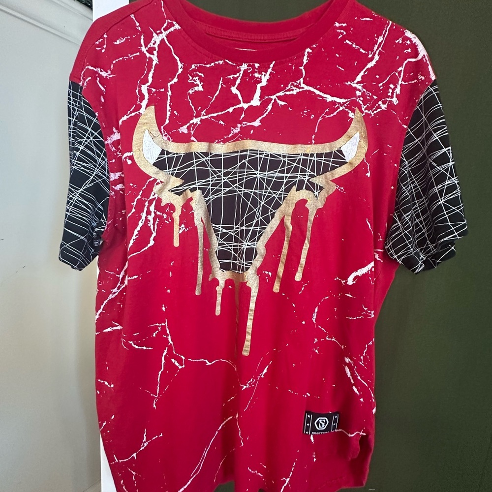 Switch Chicago Bulls Drip Graphic Tee – Red & Black | Bold Streetwear Statement